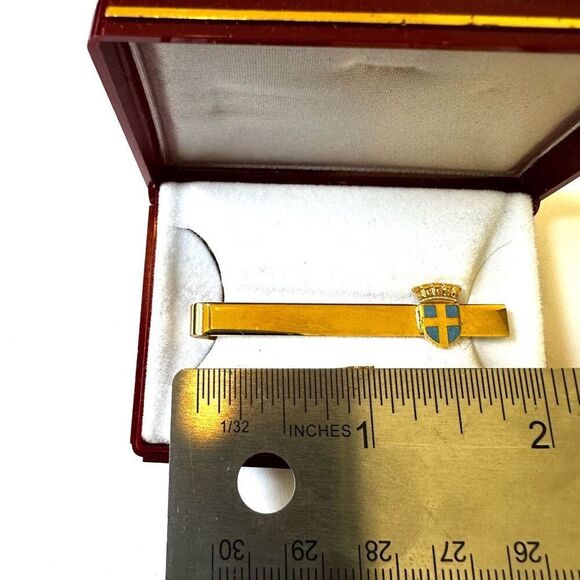 Ballou Religious Cross Tie Clip and pin in box - Picture 7 of 9